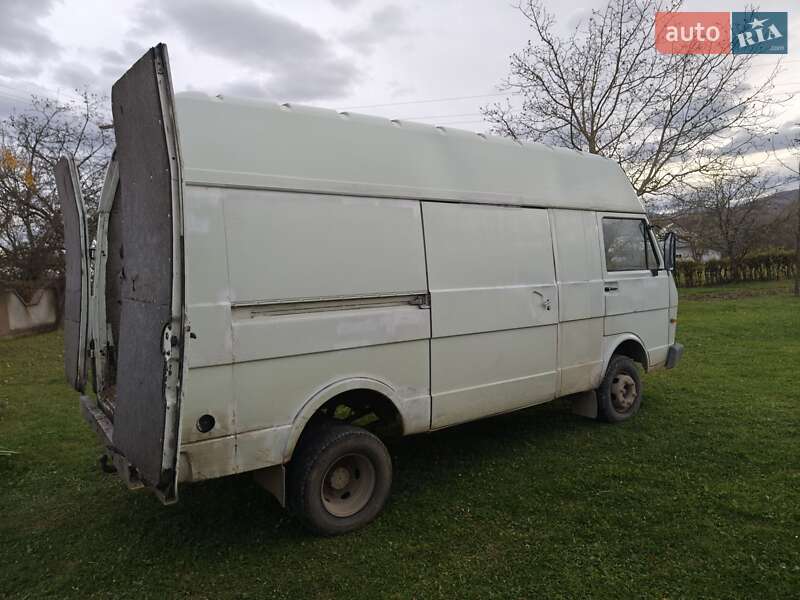 Вантажний фургон Volkswagen LT 1994 в Коломиї