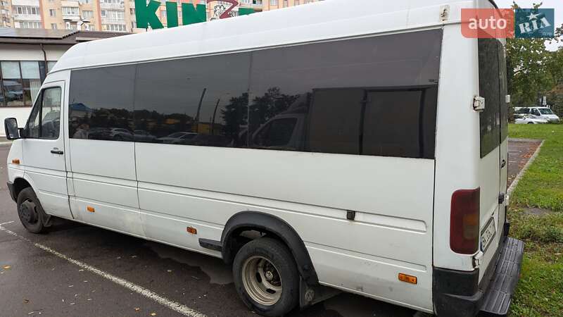 Микроавтобус Volkswagen LT 2000 в Ровно