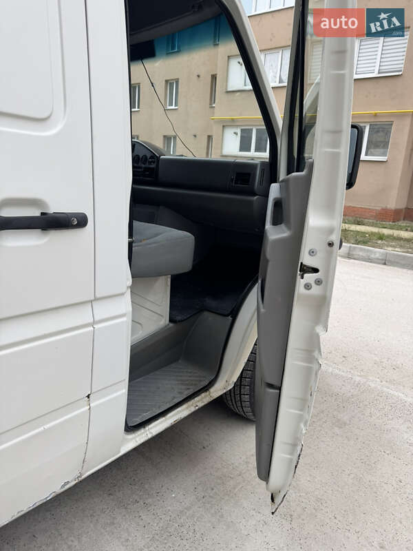 Микроавтобус грузовой (до 3,5т) Volkswagen LT 2006 в Сумах фото 12 Микроавтобус грузовой (до 3,5т) Volkswagen LT 2006 в Сумах