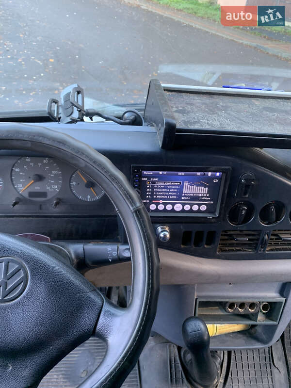 Грузовой фургон Volkswagen LT 1999 в Хусте