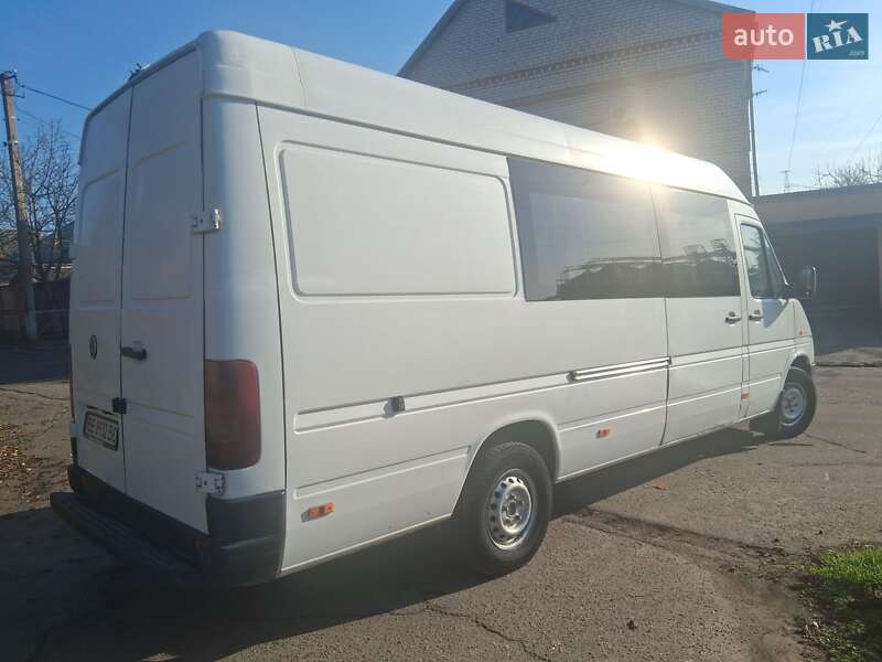 Грузопассажирский фургон Volkswagen LT 2006 в Николаеве
