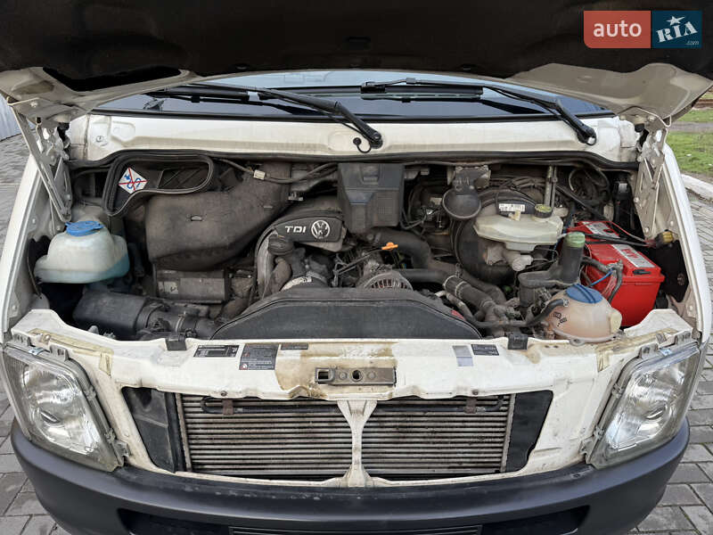 Эвакуатор Volkswagen LT 2006 в Запорожье