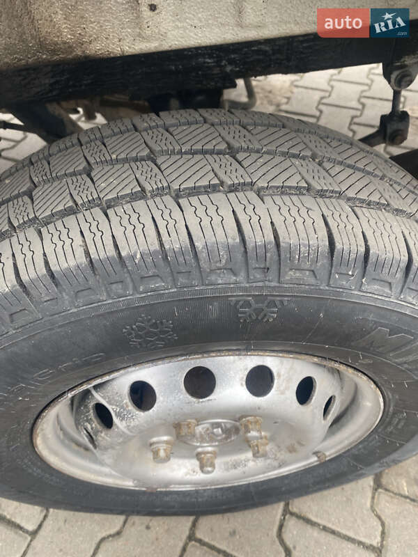 Вантажний фургон Volkswagen LT 2005 в Івано-Франківську