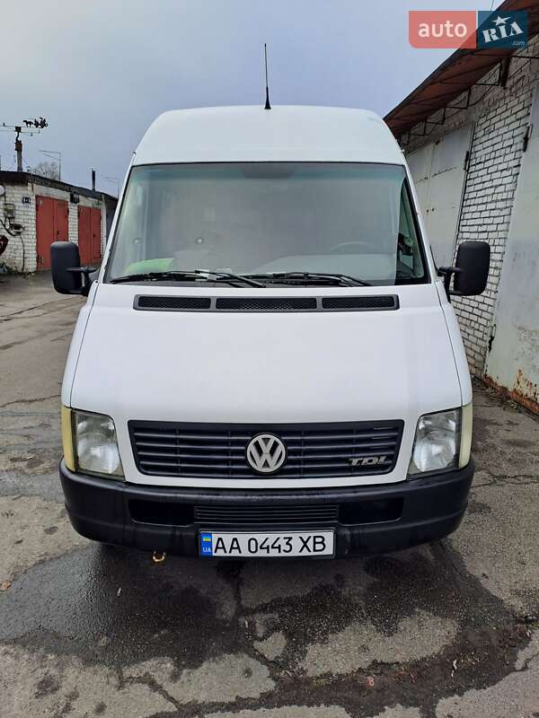 Приміський автобус Volkswagen LT 2004 в Києві