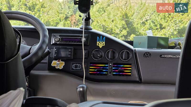 Грузопассажирский фургон Volkswagen LT 2006 в Днепре