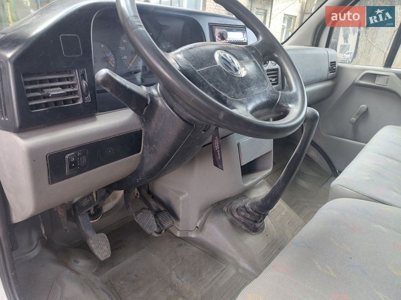 Вантажний фургон Volkswagen LT 2004 в Жовтих Водах