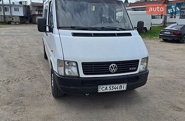 Вантажопасажирський фургон Volkswagen LT 2004 в Каневі