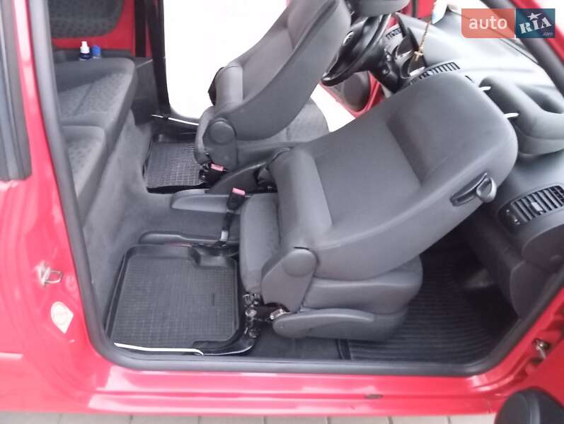 Хетчбек Volkswagen Lupo 2003 в Миколаєві