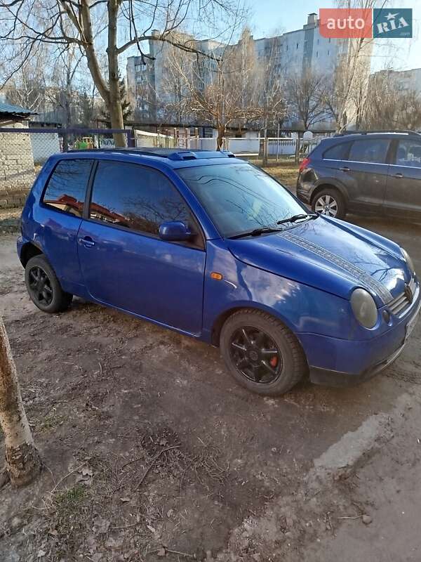 Хетчбек Volkswagen Lupo 1999 в Березні