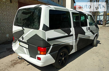 Грузопассажирский фургон Volkswagen Multivan 2003 в Киеве