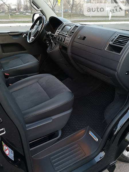 Минивэн Volkswagen Multivan 2013 в Киеве