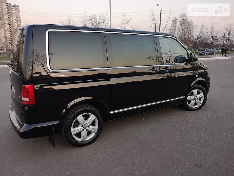 Минивэн Volkswagen Multivan 2013 в Киеве