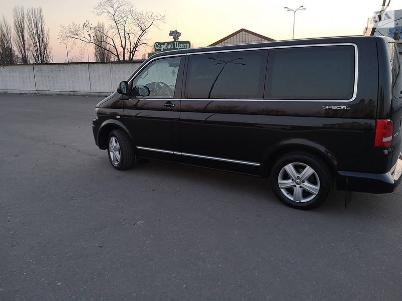 Минивэн Volkswagen Multivan 2013 в Киеве