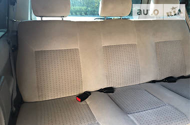 Грузопассажирский фургон Volkswagen Multivan 2000 в 