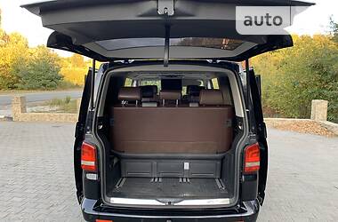 Мінівен Volkswagen Multivan 2010 в 