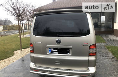 Мінівен Volkswagen Multivan 2009 в 