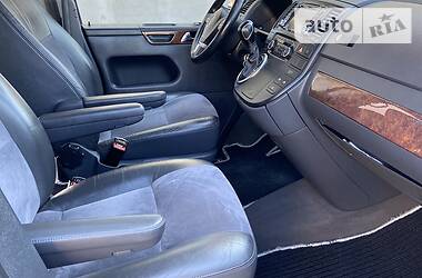 Мінівен Volkswagen Multivan 2010 в 