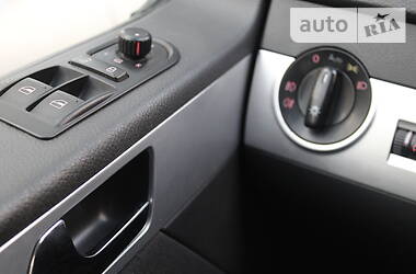  Volkswagen Multivan 2011 в 