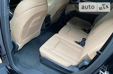 Мінівен Volkswagen Multivan 2019 в 