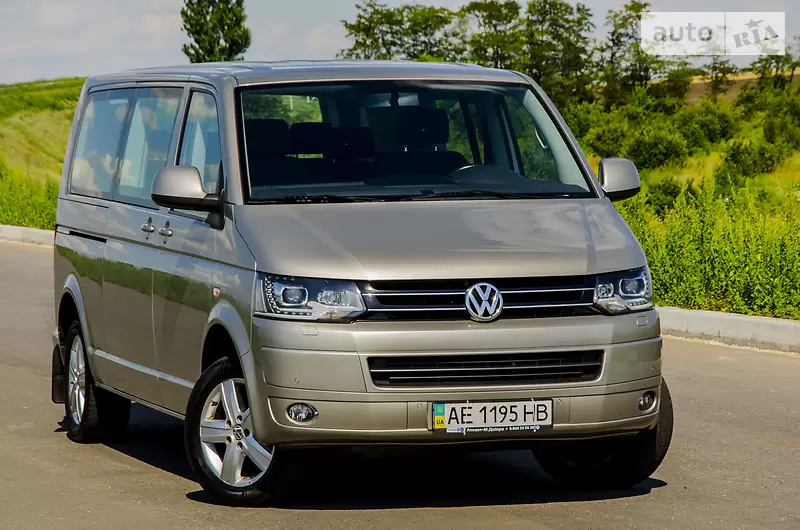Мінівен Volkswagen Multivan 2012 в 