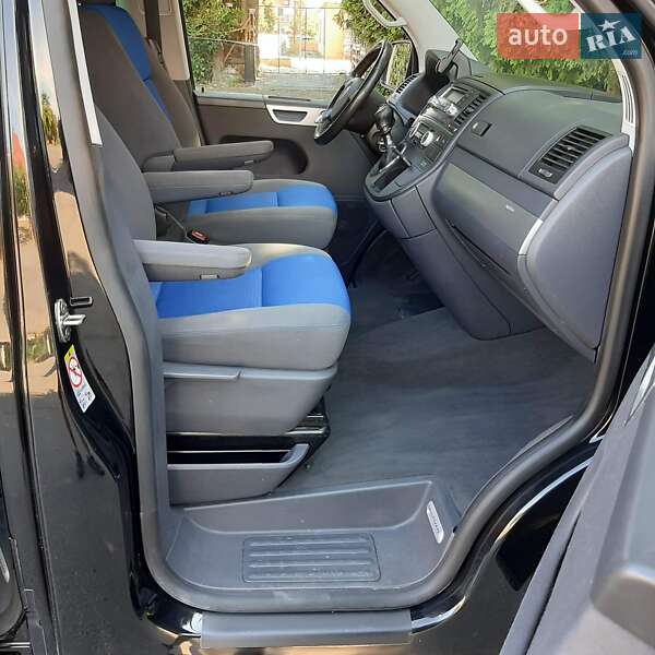 Минивэн Volkswagen Multivan 2009 в Ужгороде