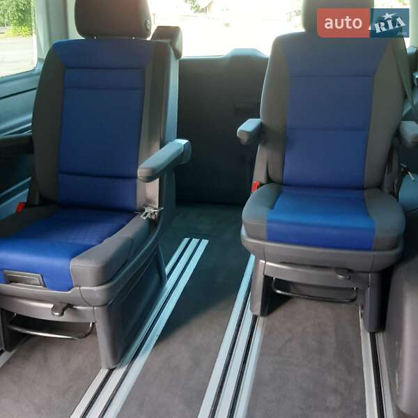 Минивэн Volkswagen Multivan 2009 в Ужгороде