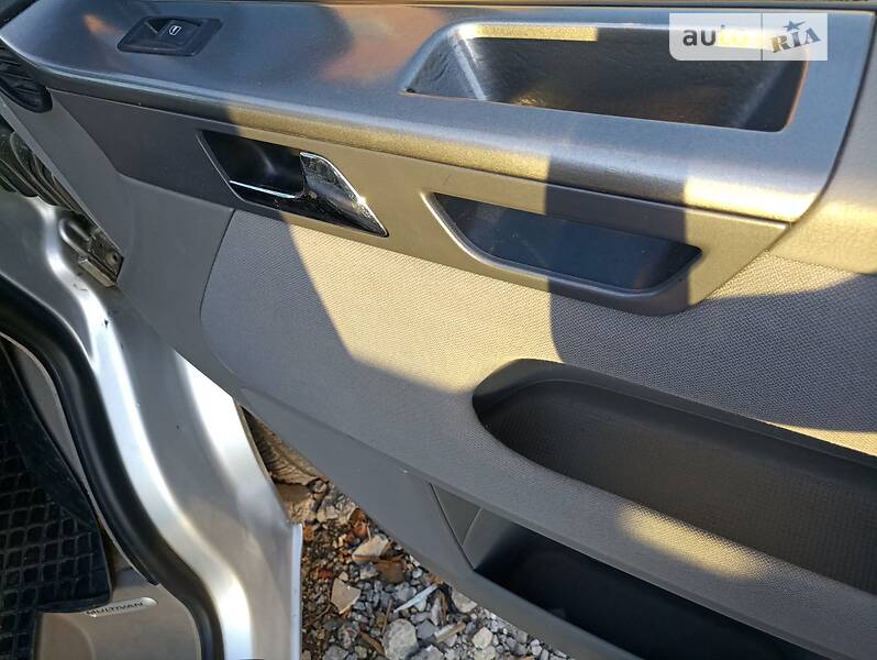 Мінівен Volkswagen Multivan 2004 в Одесі