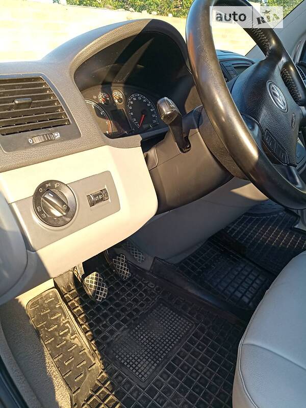 Мінівен Volkswagen Multivan 2004 в Одесі