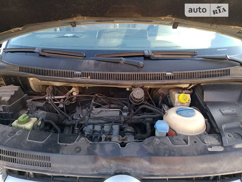 Мінівен Volkswagen Multivan 2004 в Одесі
