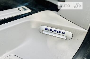 Мінівен Volkswagen Multivan 2017 в Києві
