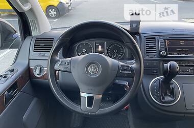 Минивэн Volkswagen Multivan 2014 в Виннице