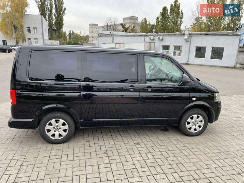 Мінівен Volkswagen Multivan 2012 в Києві