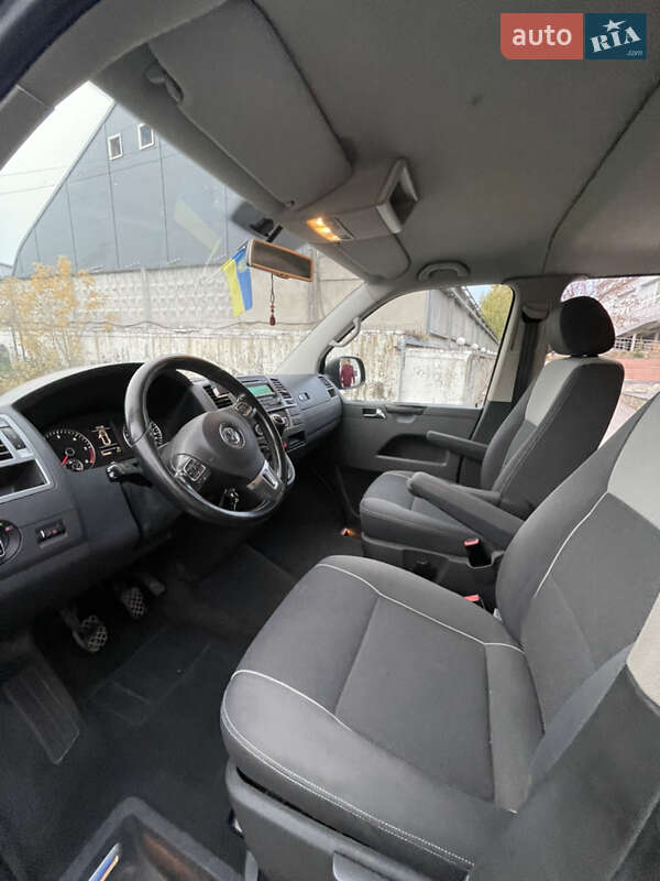 Минивэн Volkswagen Multivan 2012 в Киеве
