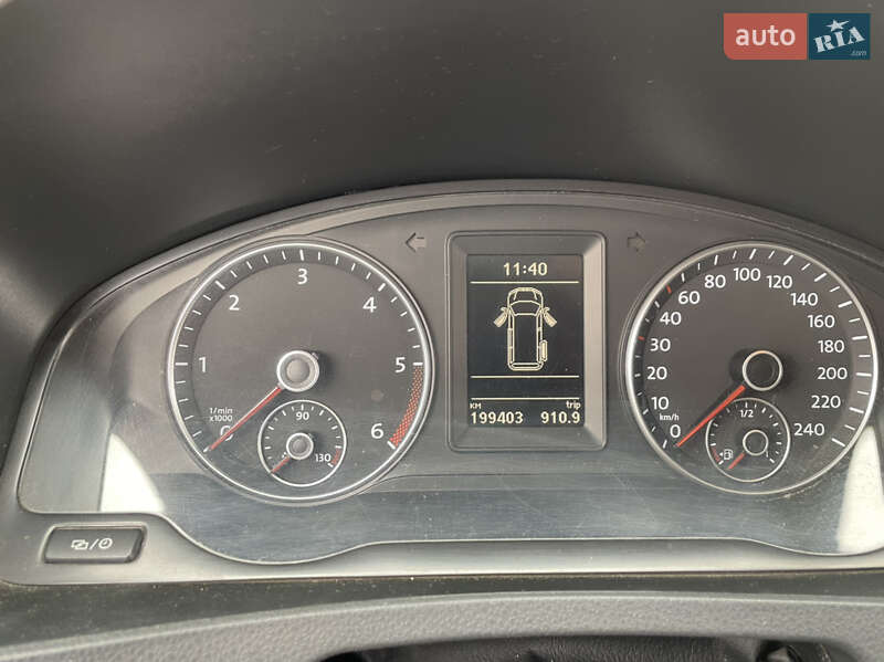 Минивэн Volkswagen Multivan 2012 в Киеве
