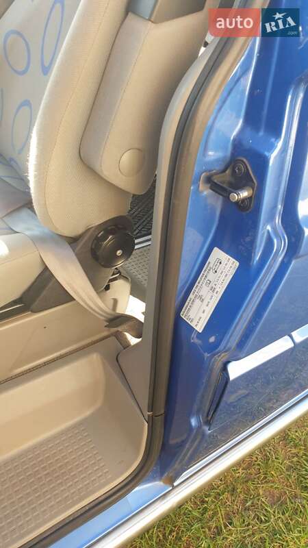Минивэн Volkswagen Multivan 2003 в Залещиках