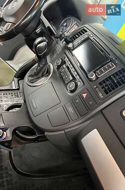 Минивэн Volkswagen Multivan 2013 в 