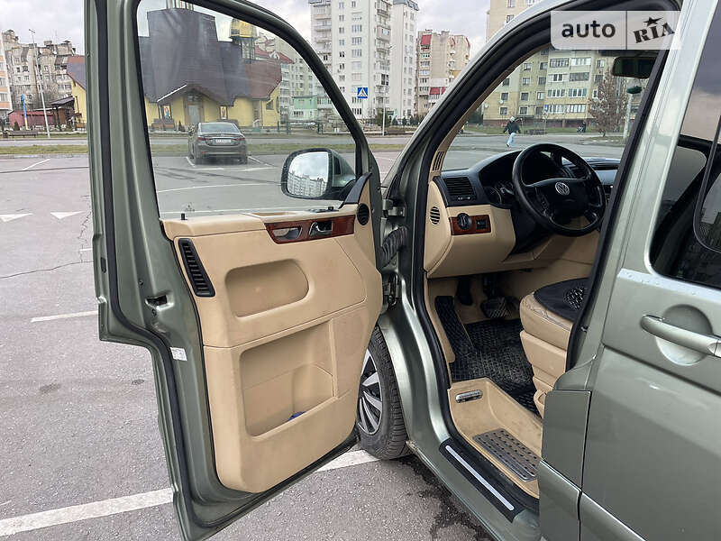 Минивэн Volkswagen Multivan 2004 в Ивано-Франковске фото 12 Минивэн Volkswagen Multivan 2004 в Ивано-Франковске