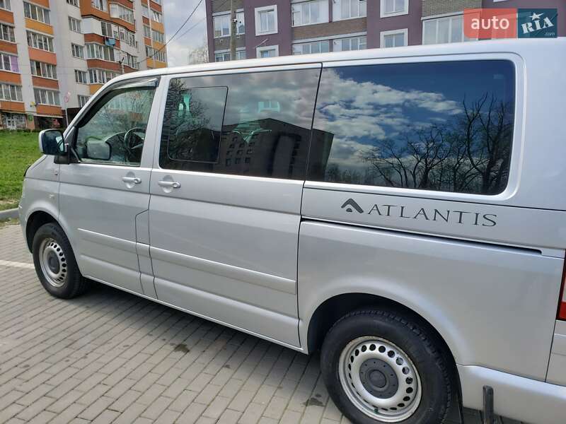 Мінівен Volkswagen Multivan 2008 в Хмельницькому