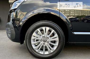 Минивэн Volkswagen Multivan 2023 в 