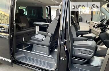 Минивэн Volkswagen Multivan 2023 в 