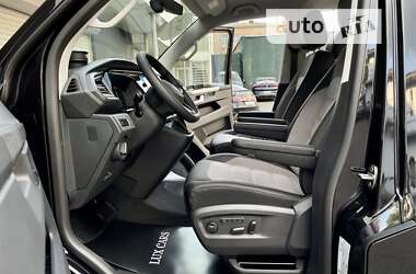 Минивэн Volkswagen Multivan 2023 в 