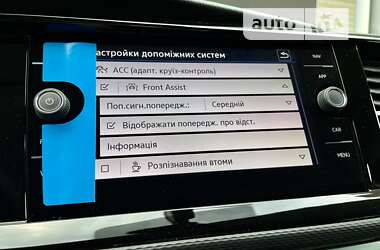 Минивэн Volkswagen Multivan 2023 в 