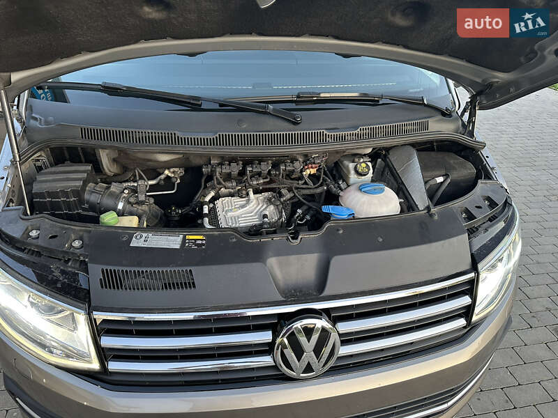 Минивэн Volkswagen Multivan 2015 в Харькове