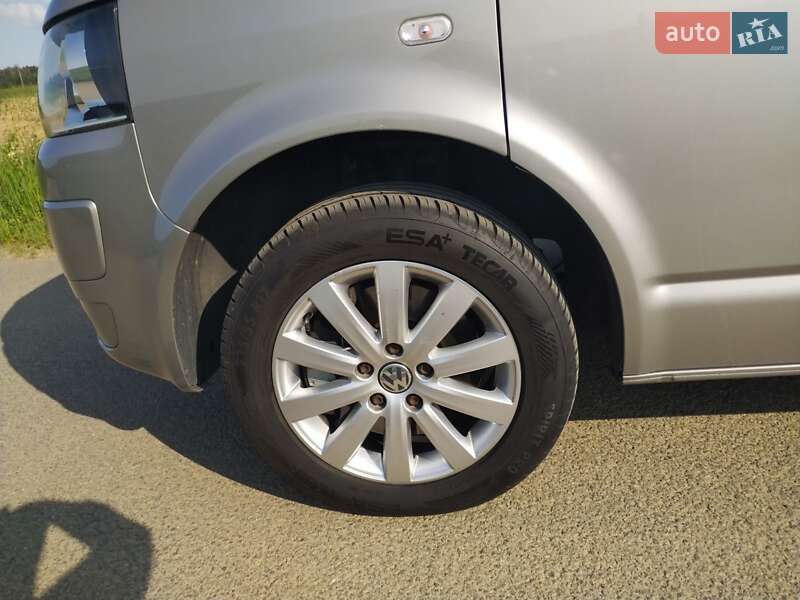 Мінівен Volkswagen Multivan 2012 в Луцьку