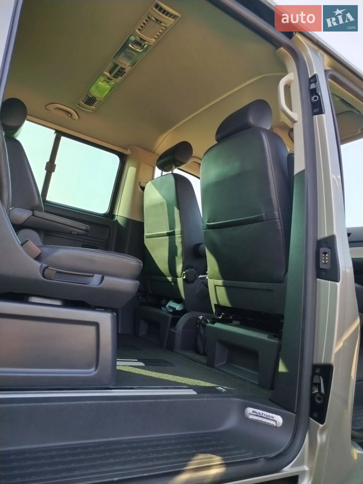 2012 Volkswagen Multivan - мініатюра 15