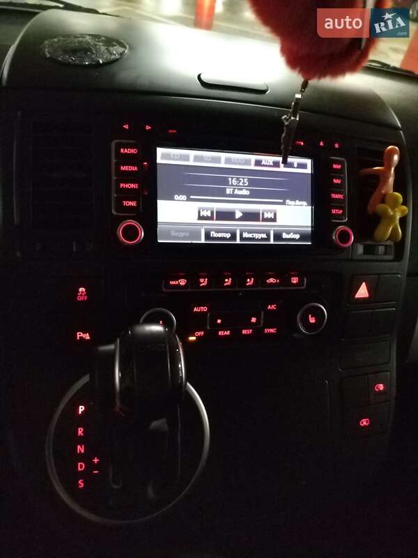 Мінівен Volkswagen Multivan 2012 в Луцьку