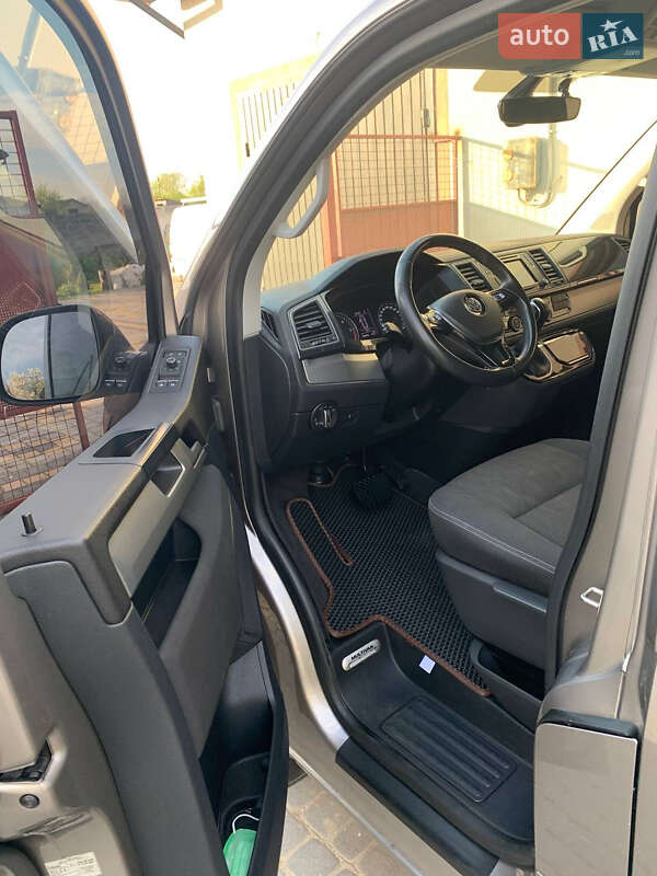 Мінівен Volkswagen Multivan 2018 в Стрию