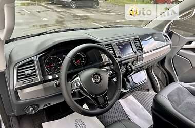 Мінівен Volkswagen Multivan 2017 в 