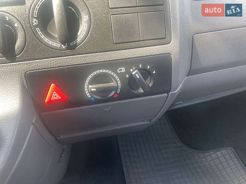 Минивэн Volkswagen Multivan 2007 в Хмельницком