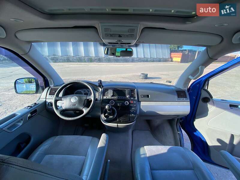 Мінівен Volkswagen Multivan 2005 в Києві